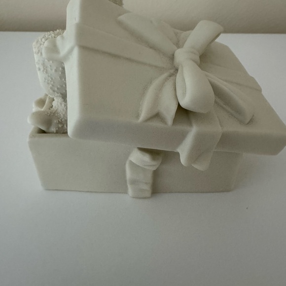 Snowbabies Winter Surprise 1987~ no box - Picture 3 of 4